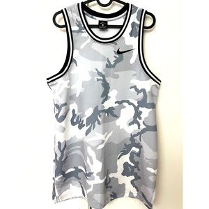 Nike Men’s Tank DRI-FIT Size S